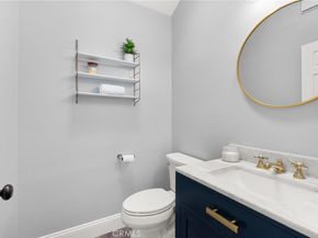 2649 Elden E, Costa Mesa CA 92627