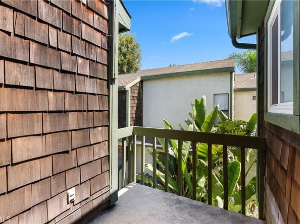 2649 Elden E, Costa Mesa CA 92627