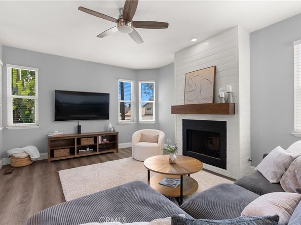 2649 Elden E, Costa Mesa CA 92627