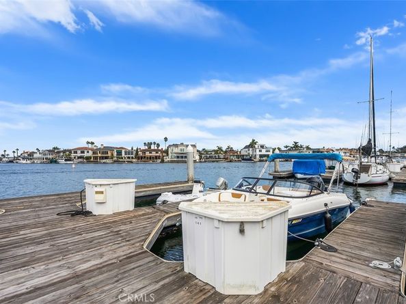 4045 Warner Ave, Huntington Beach CA 92649