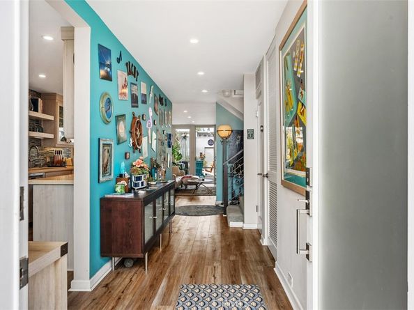 4045 Warner Ave, Huntington Beach CA 92649