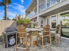 4045 Warner Ave, Huntington Beach CA 92649
