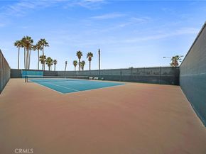 4045 Warner Ave, Huntington Beach CA 92649