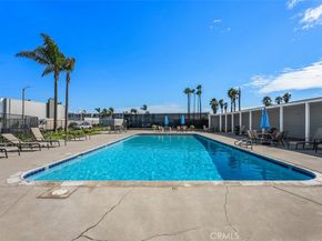 4045 Warner Ave, Huntington Beach CA 92649