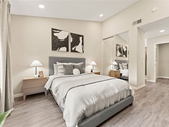 29 Stanford Court 93, Irvine CA 92612