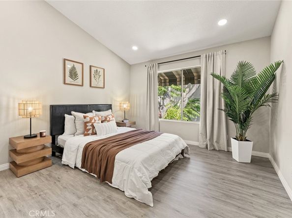 29 Stanford Court 93, Irvine CA 92612
