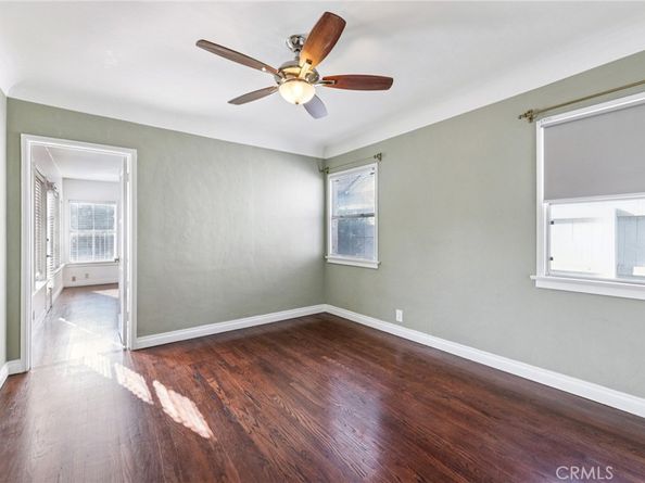 527 S Orchard Drive, Burbank CA 91506