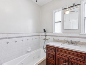 527 S Orchard Drive, Burbank CA 91506