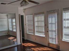 527 S Orchard Drive, Burbank CA 91506