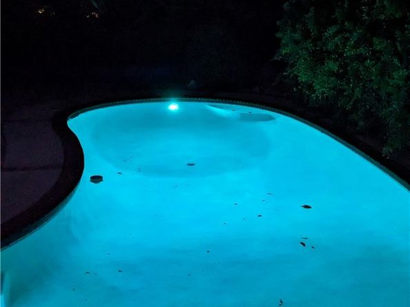 527 S Orchard Drive, Burbank CA 91506