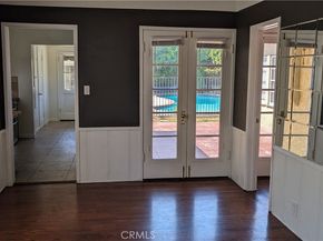 527 S Orchard Drive, Burbank CA 91506