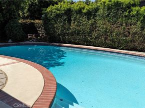 527 S Orchard Drive, Burbank CA 91506