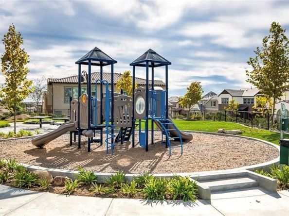 406 Coyote Pass, Lake Forest CA 92610