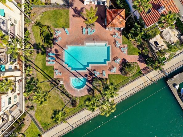 16291 Countess 211, Huntington Beach CA 92649