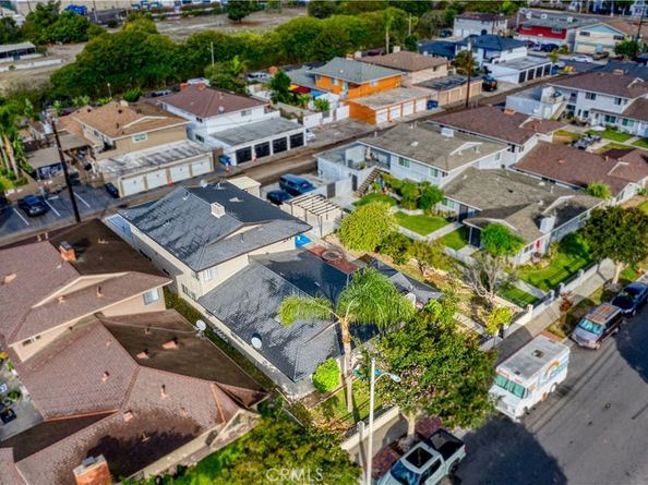 17091 Oak, Huntington Beach CA 92647