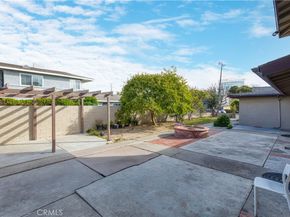 17091 Oak, Huntington Beach CA 92647