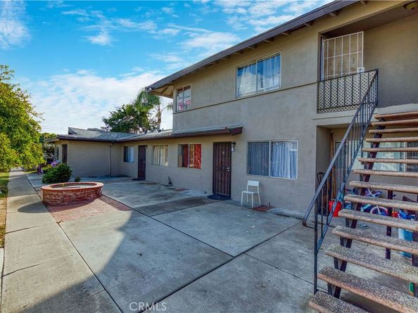 17091 Oak, Huntington Beach CA 92647