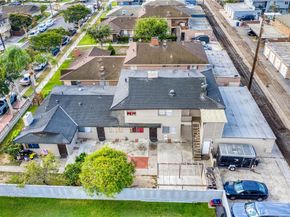 17091 Oak, Huntington Beach CA 92647