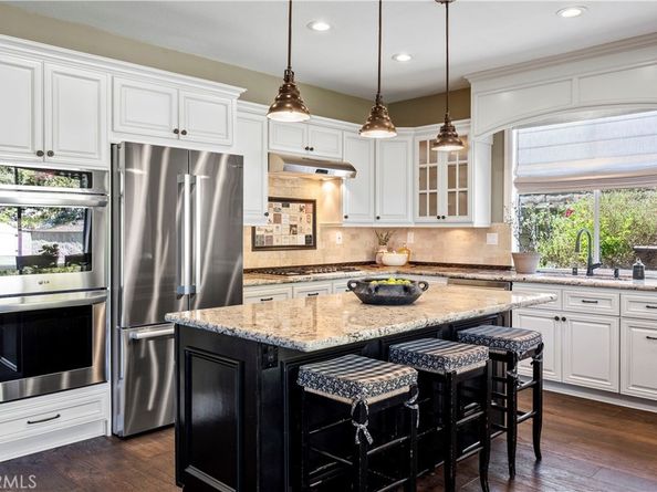 9 Swallows, Trabuco Canyon CA 92679