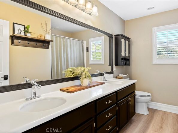 9 Swallows, Trabuco Canyon CA 92679