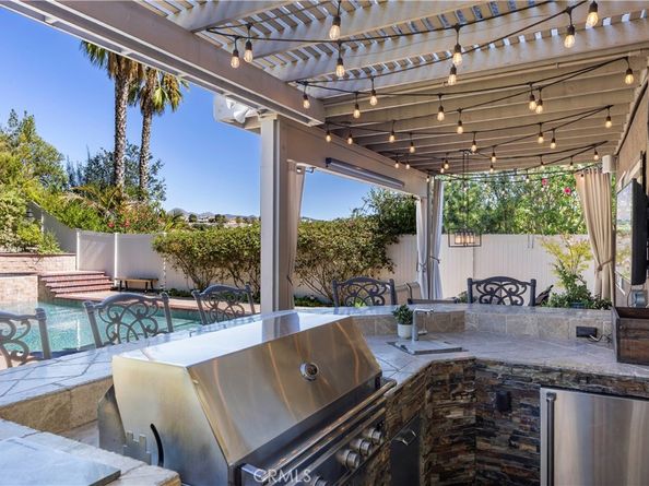 9 Swallows, Trabuco Canyon CA 92679