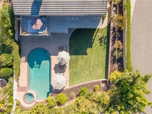 9 Swallows, Trabuco Canyon CA 92679