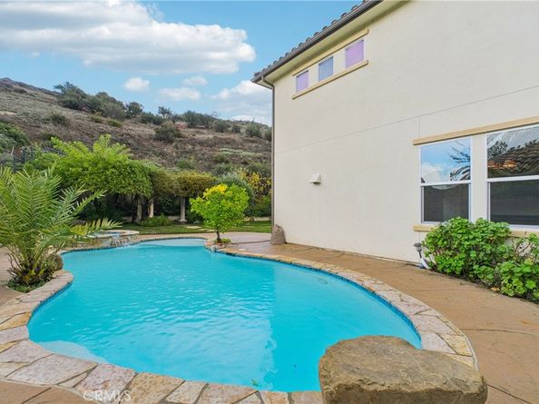 1908 Hazel Nut Court, Agoura Hills CA 91301