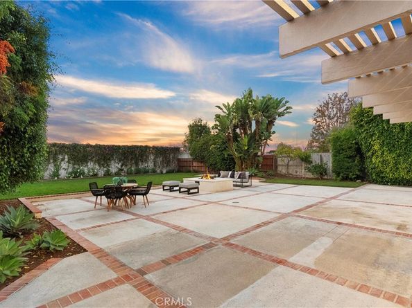 2741 Sandpiper Drive, Costa Mesa CA 92626