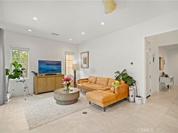 112 San Benito, Irvine CA 92618