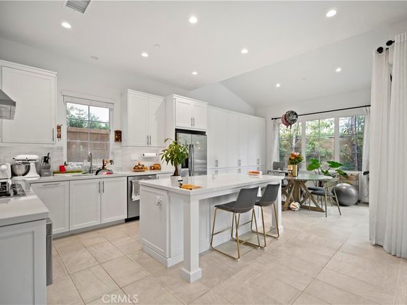 112 San Benito, Irvine CA 92618