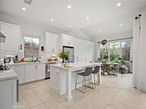 112 San Benito, Irvine CA 92618