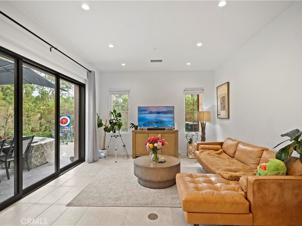 112 San Benito, Irvine CA 92618