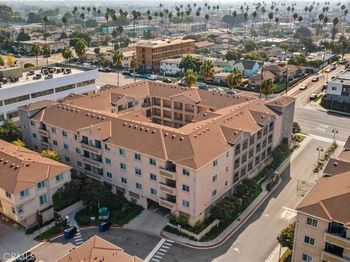 1435 Lomita Boulevard