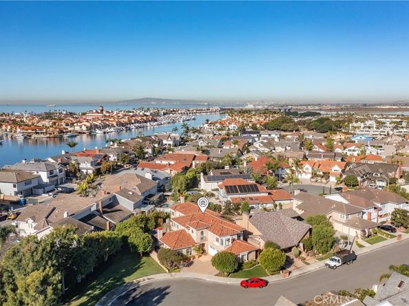 16351 Spartan Circle, Huntington Beach CA 92649