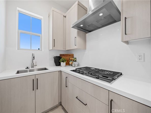 122 Mossvine, Irvine CA 92618