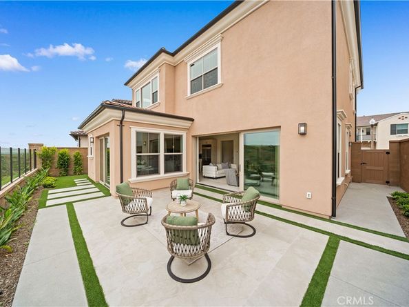 122 Mossvine, Irvine CA 92618