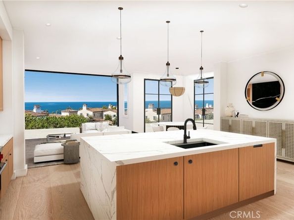 28 Surfspray Bluff, Newport Coast CA 92657