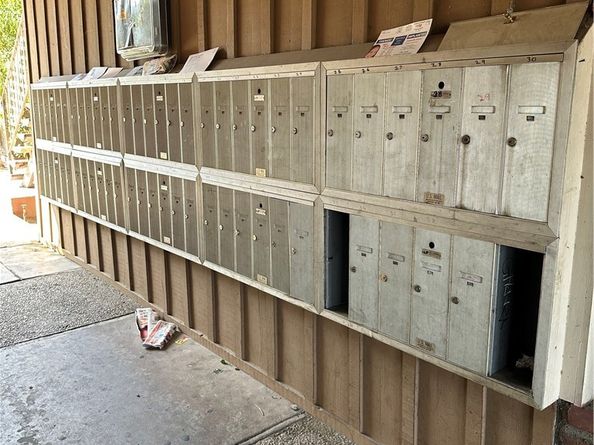 15040 Parthenia, North Hills CA 91343