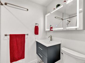 177 N Singingwood Street 22, Orange CA 92869