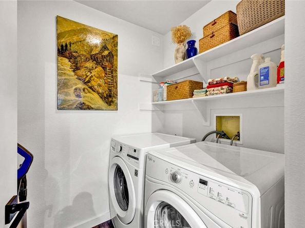 177 N Singingwood Street 22, Orange CA 92869