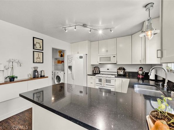 177 N Singingwood Street 22, Orange CA 92869