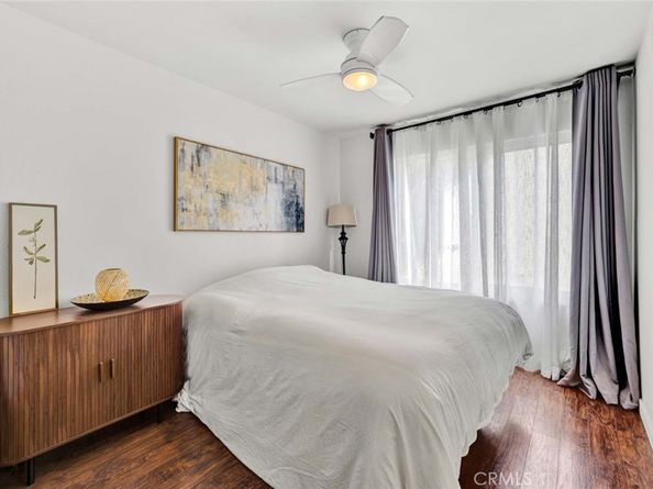 177 N Singingwood Street 22, Orange CA 92869