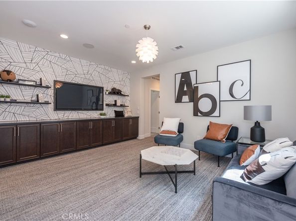 255 Sawbuck, Irvine CA 92618