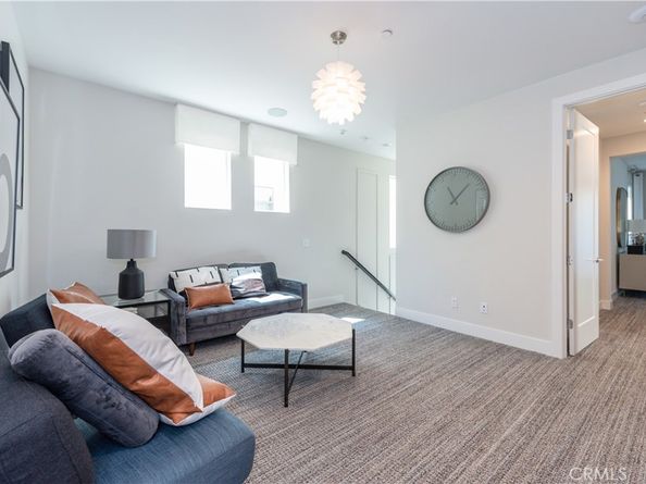 255 Sawbuck, Irvine CA 92618