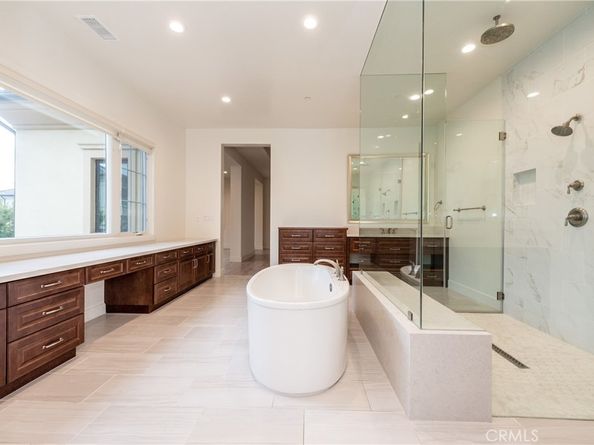 93 Spacial, Irvine CA 92618