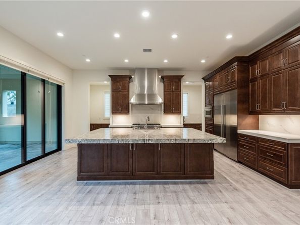 93 Spacial, Irvine CA 92618