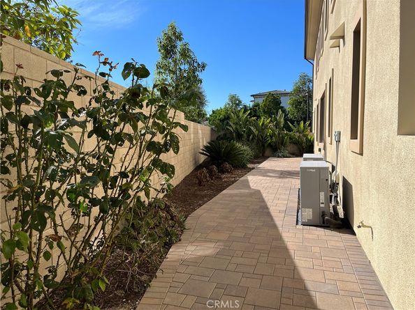 93 Spacial, Irvine CA 92618