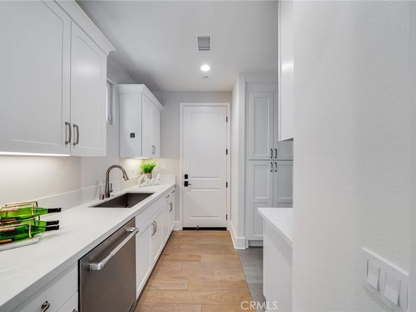 126 Paxton, Irvine CA 92620