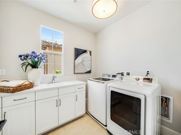126 Paxton, Irvine CA 92620