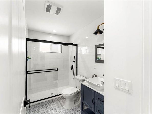 11443 11445 Saticoy Street, North Hollywood CA 91605